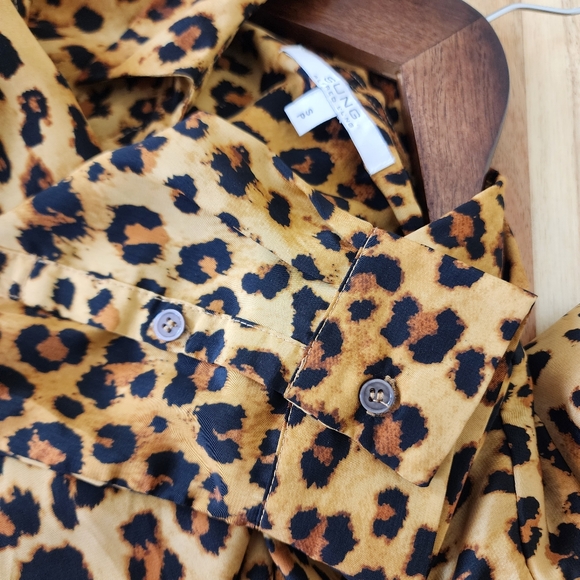SUNG Alfred Sung Leopard Print Blouse Top Button Down Shirt Animal Print Small - Picture 14 of 14